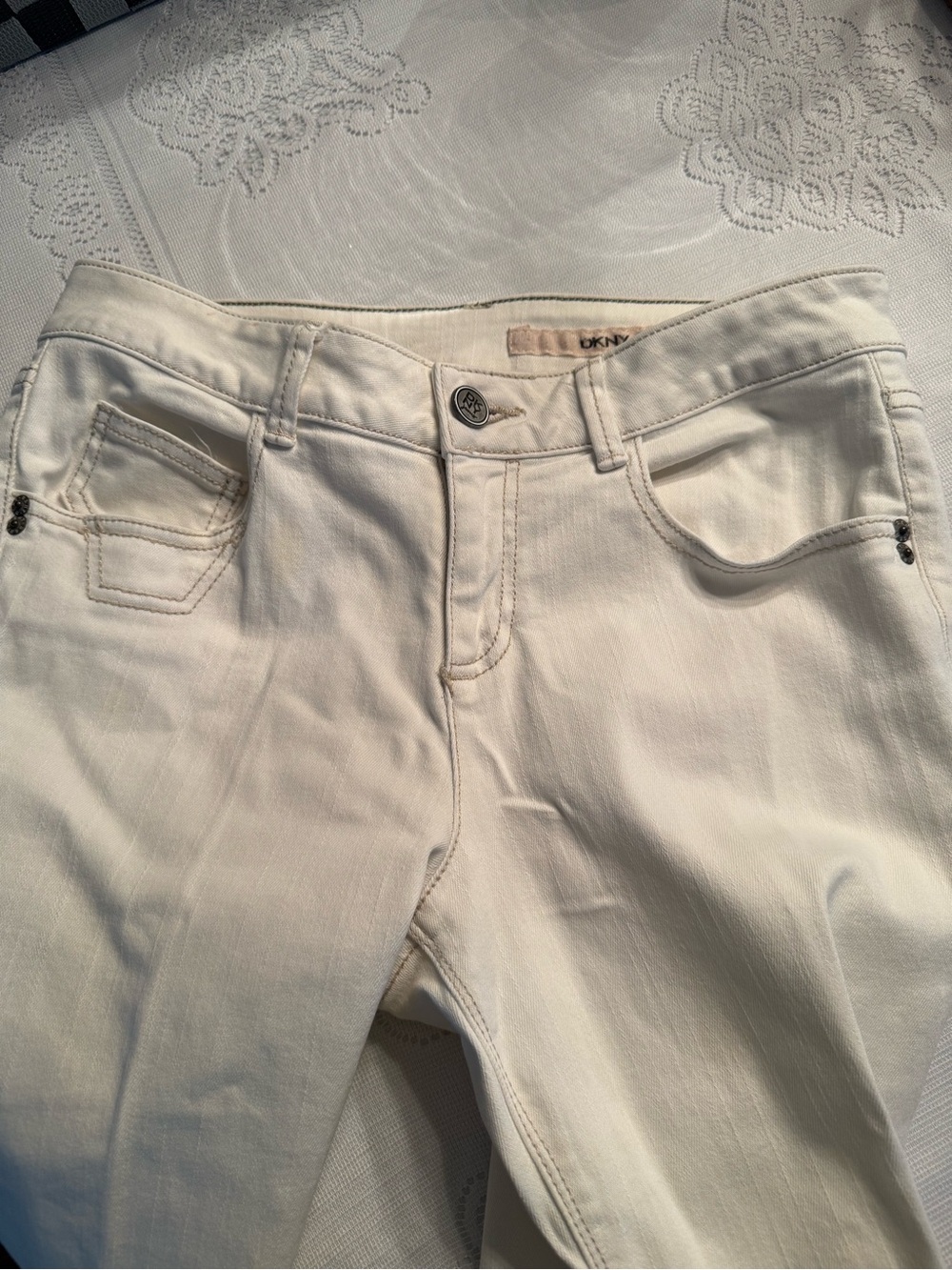 DKNY Jeans Capris, white